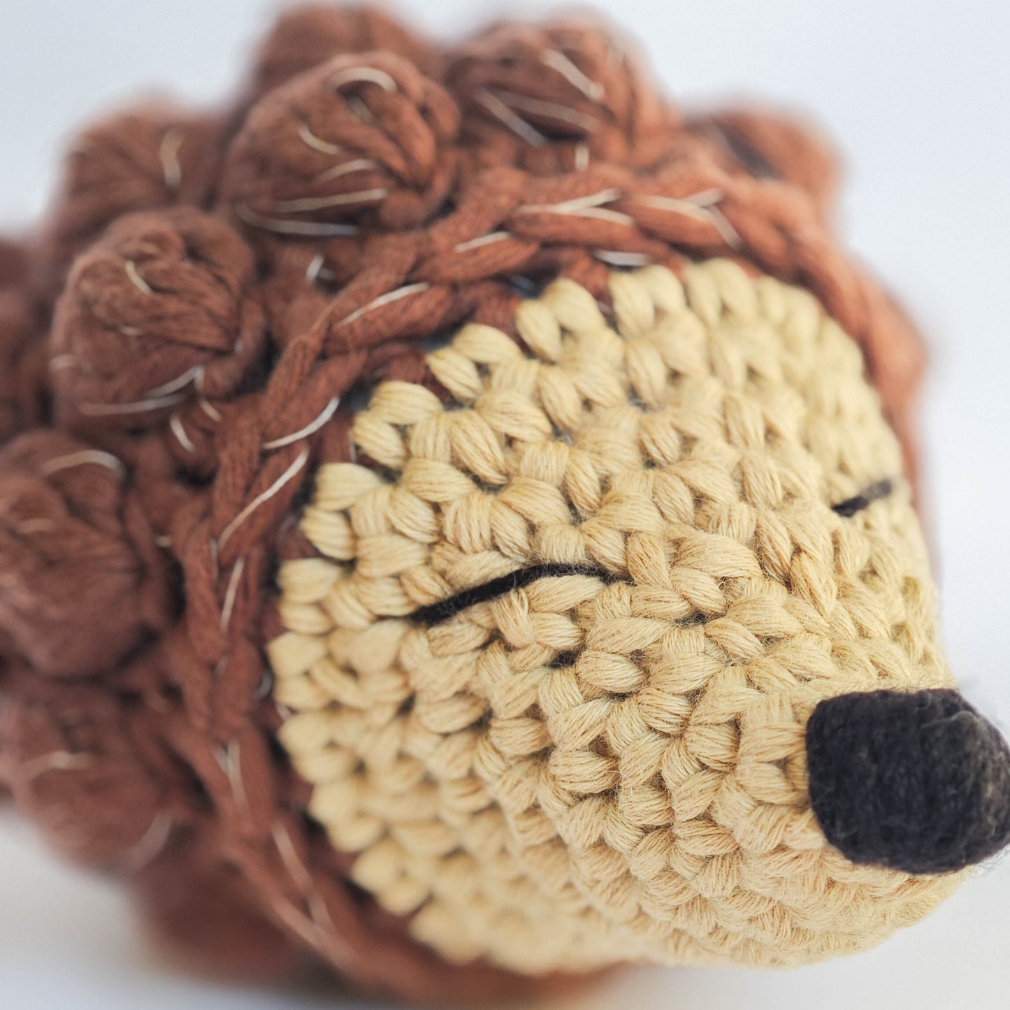 ERIZO AMIGURUMI SONAJERO