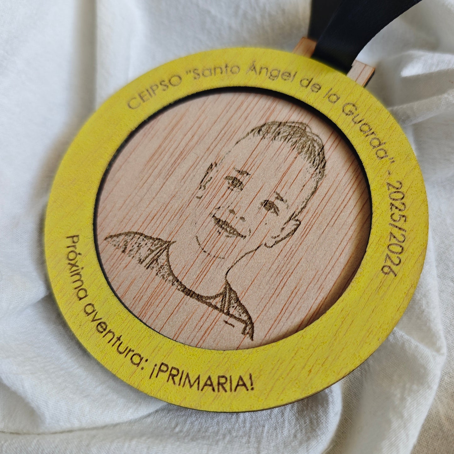 MEDALLA DE GRADUACIÓN CON FOTO GRABADA