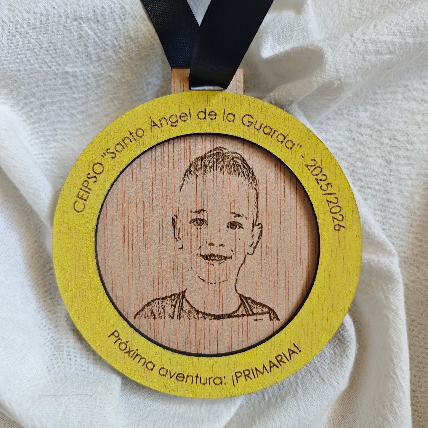 MEDALLA DE GRADUACIÓN CON FOTO GRABADA