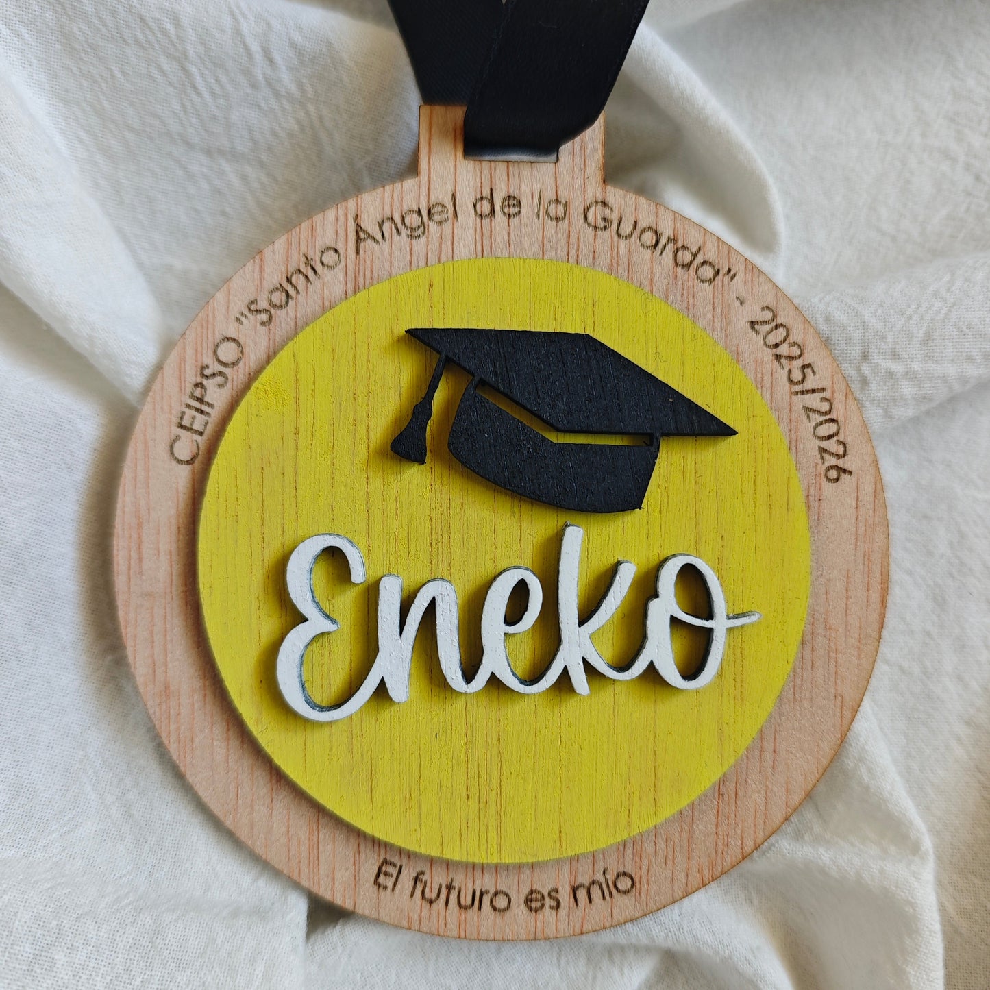MEDALLA DE GRADUACIÓN CON CÍRCULO DE COLOR